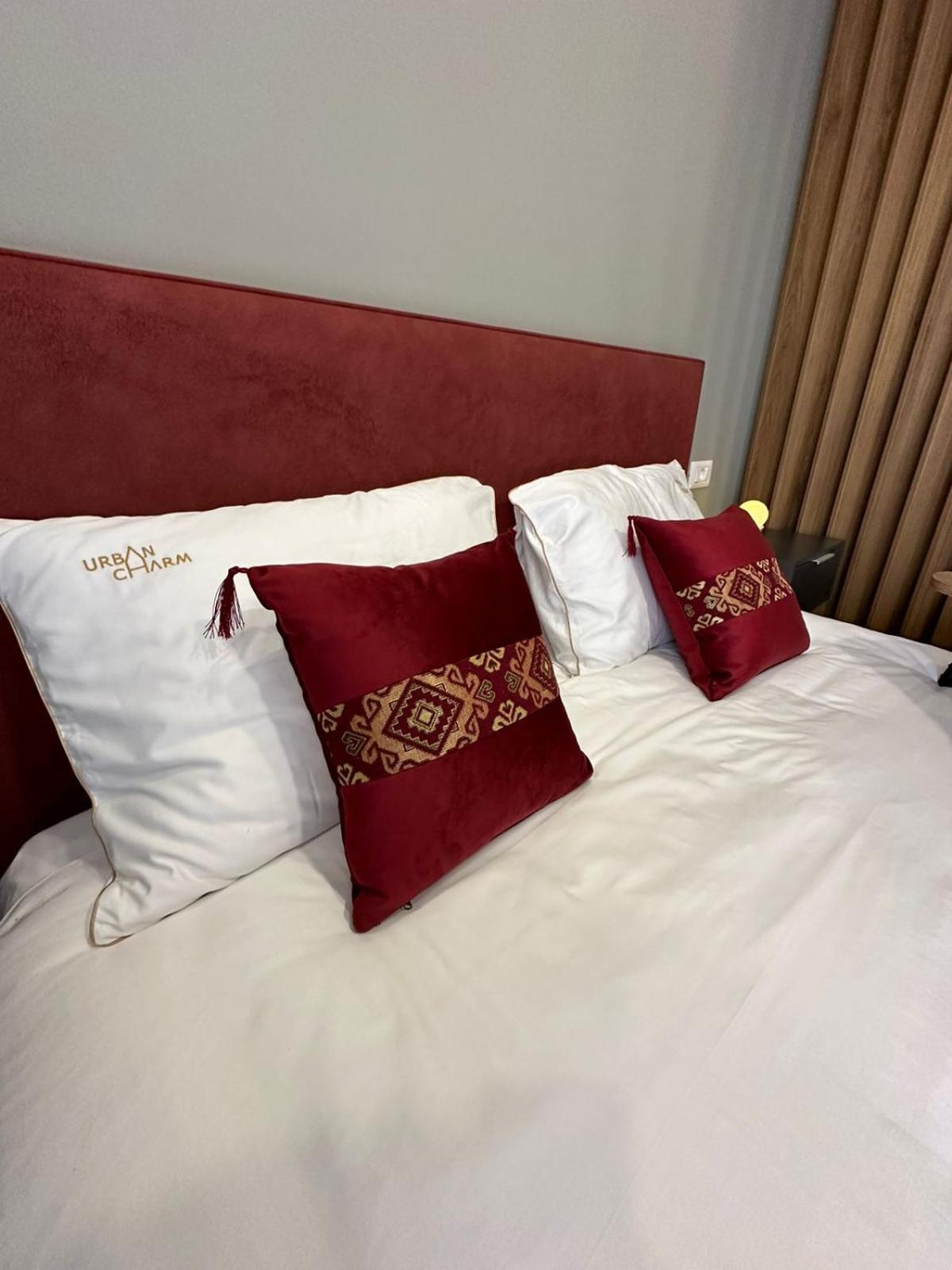 Urban Charm Studio With Balcony Tiranë Ngoại thất bức ảnh